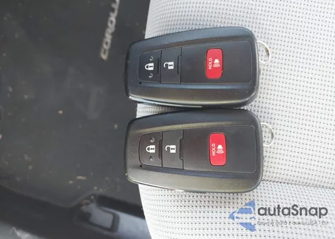 2020 Toyota Corolla Se from USA, damaged, VIN JTND4RBE8L3104740